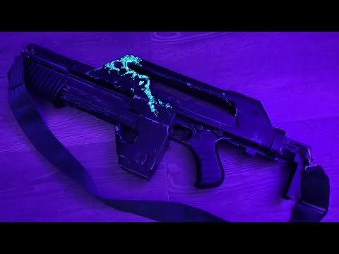 Aliens Pulserifle Movie Prop. What's inside? How is it made?