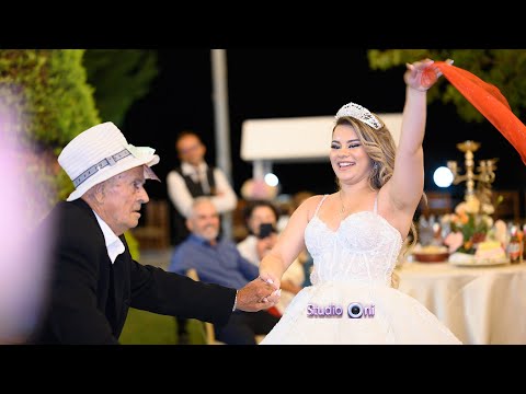 "Gjyshi 91 vjeçar kërcen valle dhe emocionon dasmorët në dasmën e mbesës"