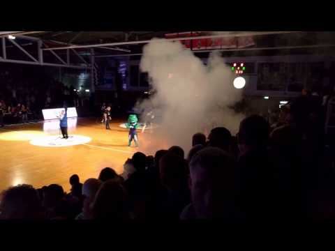 ZZ Leiden VS Weert - Players intro