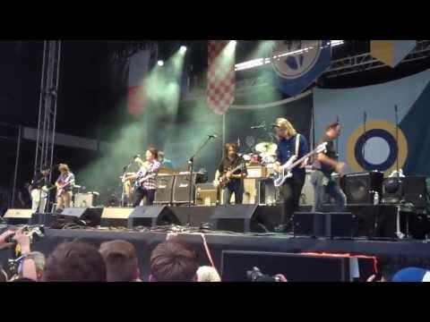 John Fogerty w/ The Vaccines - 