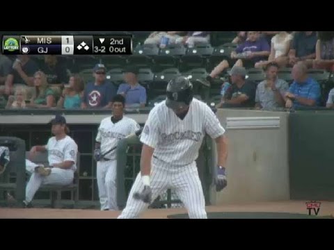 Rockies' Hilliard hits solo homer
