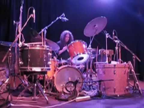 Robbie Avenaim solo drums