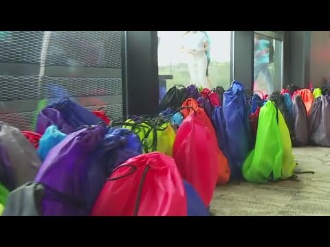 Austin realtors hand delivers care kits, vital info to those experiencing homelessness | FOX 7 Austi