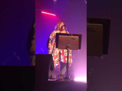 Não recomendado com Simone Mazzer