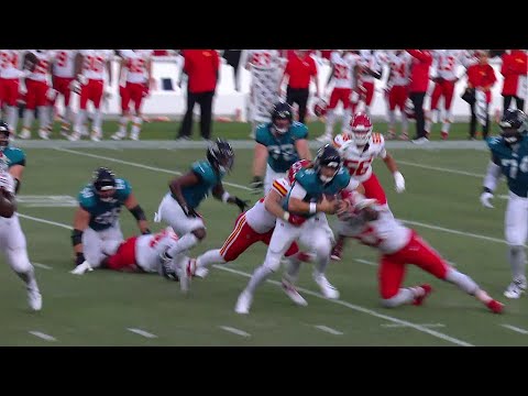 Jack Cochrane forces Jags into turnover on downs via sack of Lawrence
