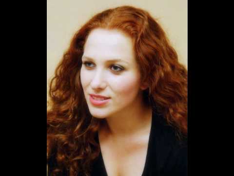 Nessun Dorma Puccini sung by Karin Shifrin. MezzoSoprano