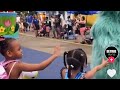 These Two Young Girls Just Wanted To Say Hi Sesame Place This Was So Uncalled For Smh