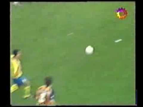 Gol de Tevez a Central (Boca 4-Central 0 10-08-2003)