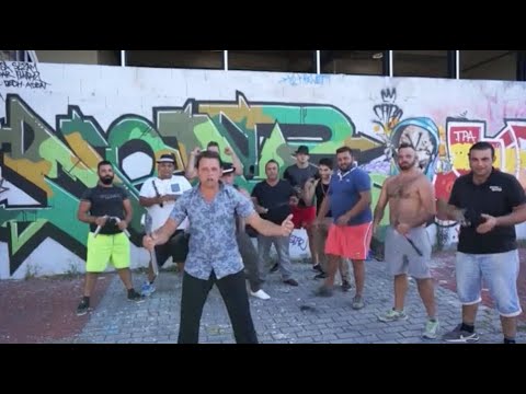 LE BOY MANOUCHE A 100% - Je suis un Manouche (Version Courte)