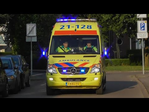 Verschillende Ambulances met spoed in Oss