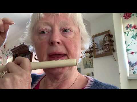 Embouchure for playing the fife (also applies to flute or piccolo)