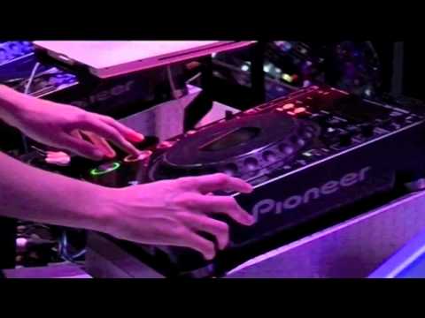 Alvaro Guerra & Kilian Dominguez - Summer Groove (Official Video) [En HD]