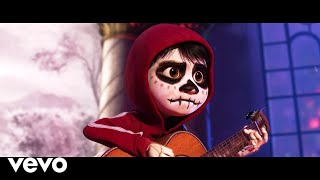 Musik-Video-Miniaturansicht zu O Mundo Es Mi Familia [The World Es Mi Familia] (Brazilian Portuguese) Songtext von Coco (OST)