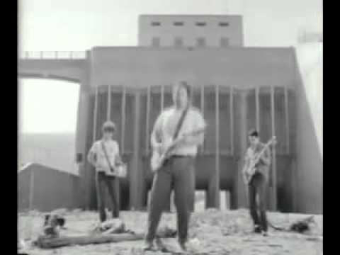 Minutemen - This Ain't No Picnic