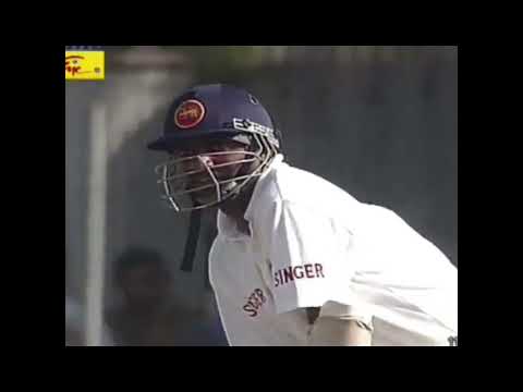 When Muralitharan Destroyed Azhar Mahmood with 4 Consecutive Fours