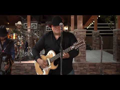 Macheteando El Piso Escala Norteña (Video En Vivo)