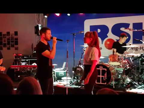 Revolverheld - Liebe auf Distanz -  RSH Hautnah Live 19.11.2018