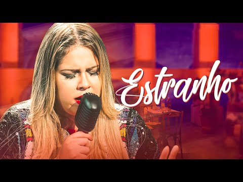 Marília Mendonça - Estranho (Letra/Lyrics) | Super Letra