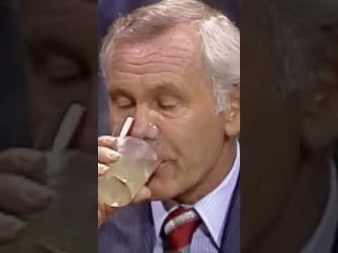 Johnny Carson Solves Dean Martin Drink Mystery 😂