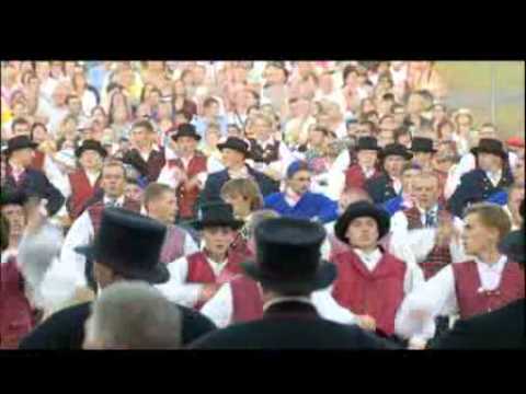 02.07.2011 2215 - XI noorte tantsupidu maa ja ilm.avi