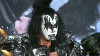KISS' Gene Simmons takes jab at Rihanna