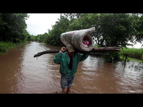 木衛一減弱，但洪水和死亡人數增加。 (Iota weakens, but floods and deaths rise)