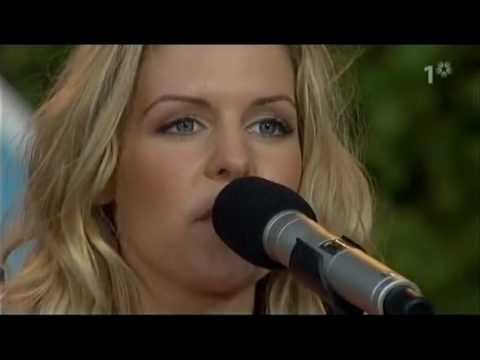 Sofia Karlsson - Spelar för livet (Allsång på Skansen, 2007)
