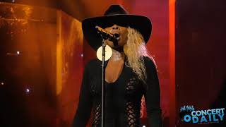 Mary J. Blige performs "U + Me (Love Lesson)" live in Baltimore
