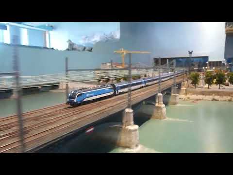 Br 1116 276 OBB Eurocity + Br 1216.250 CD RailJet