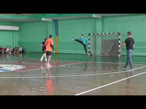 No.11 of the KSLI handball team - left back Oleg (U16). Ukrainian Championship, boys 2002