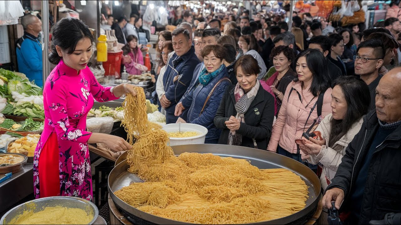 8 Authentic Vietnamese Street Food in Saigon