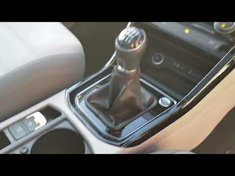 172D19487 - 2017 Volkswagen Touran Touran 1.6L 26,995