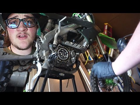 INSTALLING A NEW CLUTCH IN THE KX250F!!