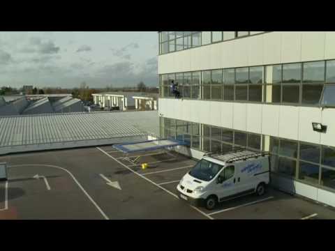 COI Quit KIt - Window Cleaner. Director - David Hartley.