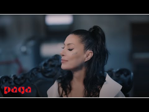 Gülay Sezer - Ben Çocuk Değilim (Official Video)