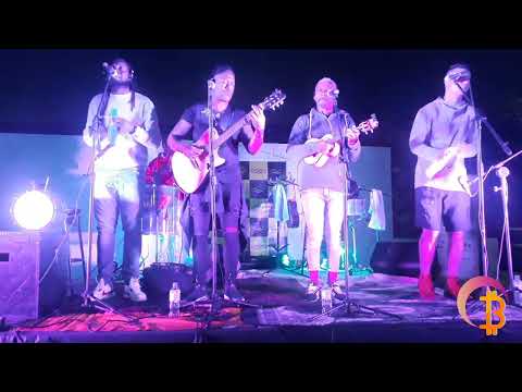 Pagode com Grupo Classe A de Presidente Prudente show na Central Beer Conveniência.