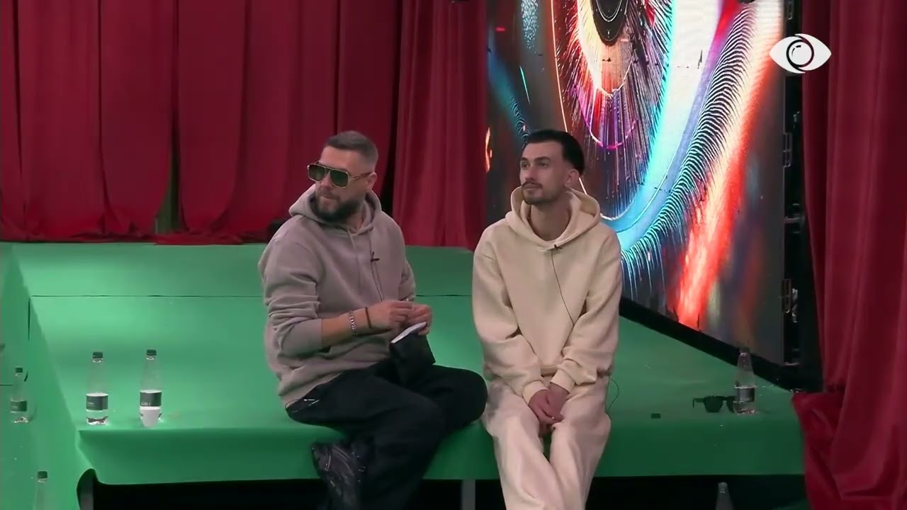 Greta e mblodhe grupin…/ Kristi i drejtohet banores