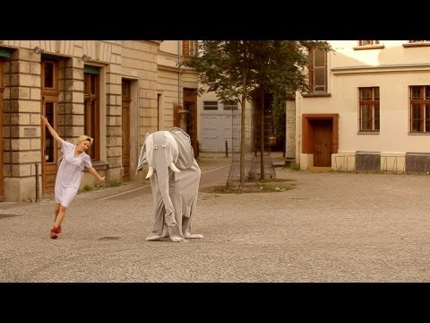 Luca - Wenn mein Elefant tanzt (offizielles Musikvideo)