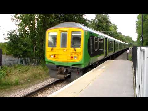 Class 319/4 319429 at Garston