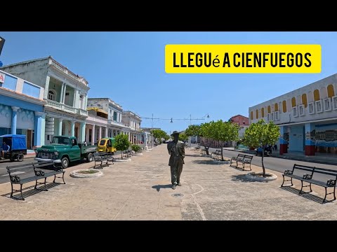 Conociendo la ciudad de Cienfuegos... Un hermoso auto clásico 