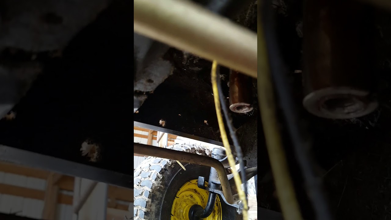 John Deere D140 drive belt replacement