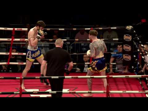 Capital 1 Muay Thai - Stephen O'Neill v Diarmuid Dunne
