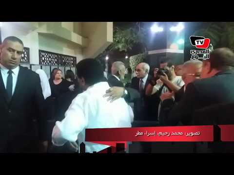 فاروق جعفر وطارق يحيى في عزاء والدة عبدالعزيز عبدالشافي