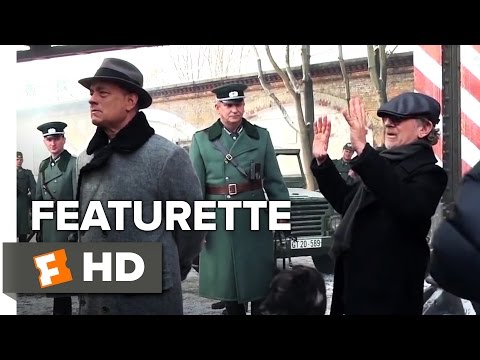 Bridge of Spies (Featurette 'Steven Spielberg and Tom Hanks Collaboration')