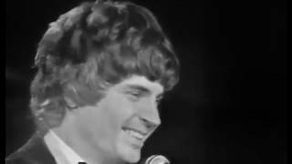 The Everly Brothers - &quot;(&#39;Till) I Kissed You&quot; (live, 1968)