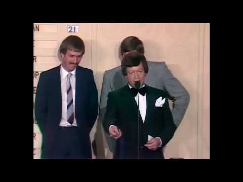 1981 Brownlow medal tie - Barry Round and Bernie Quinlan