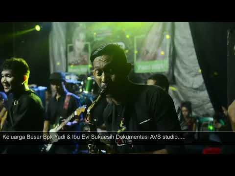 SEKUNTUM MAWAR MERAH - Voc. Novi KDI