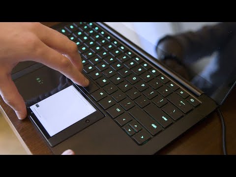 Razer Project Linda將你的手機變成筆記本電腦 (Razer Project Linda turns your phone into a laptop)
