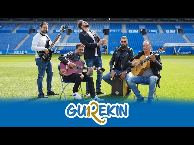 Vídeo relacionado con Kembilove Cojín Personalizado Real Sociedad con Caricatura | Almohada con Foto Nombre y Dorsal | Regalo Original para Aficionados Txuri-Urdin | Detalle Decorativo para Fans del Fútbol