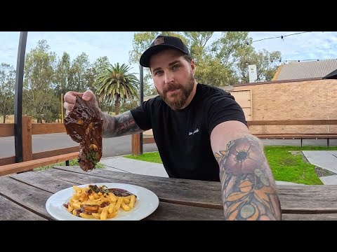 We Found Australia's CHEAPEST Pub Feed! 🇦🇺